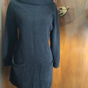Anthropologie mod black tunic sweater